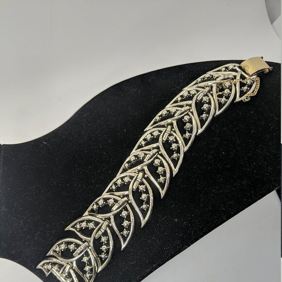 Rousseau Link BRACELET Gold Tone Panels Tail Leaf Fold Over Clasp Safety Chain - Picture 1 of 6